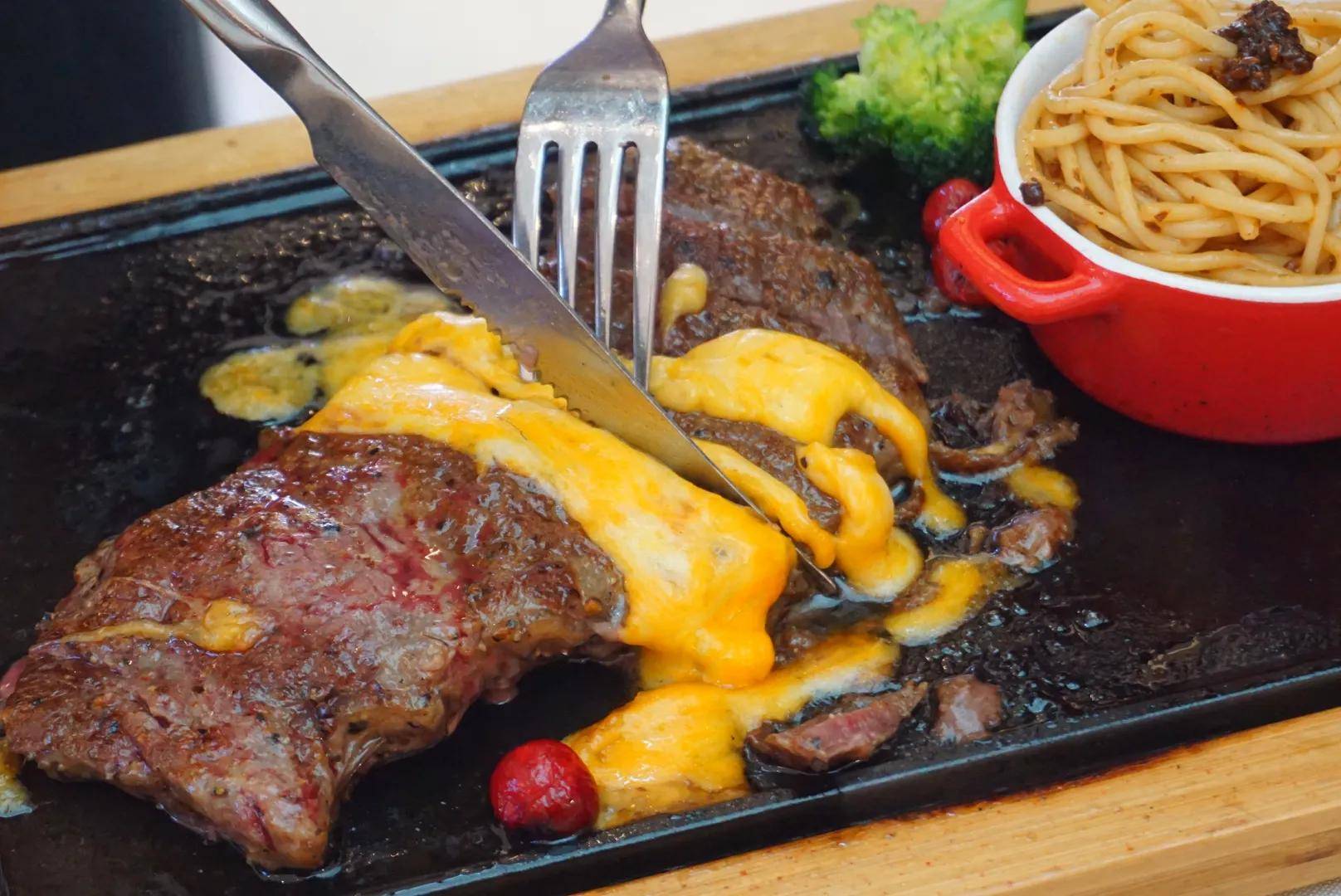 牛年牛精神,全新厚切牛排带着瀑布芝士香浓而来