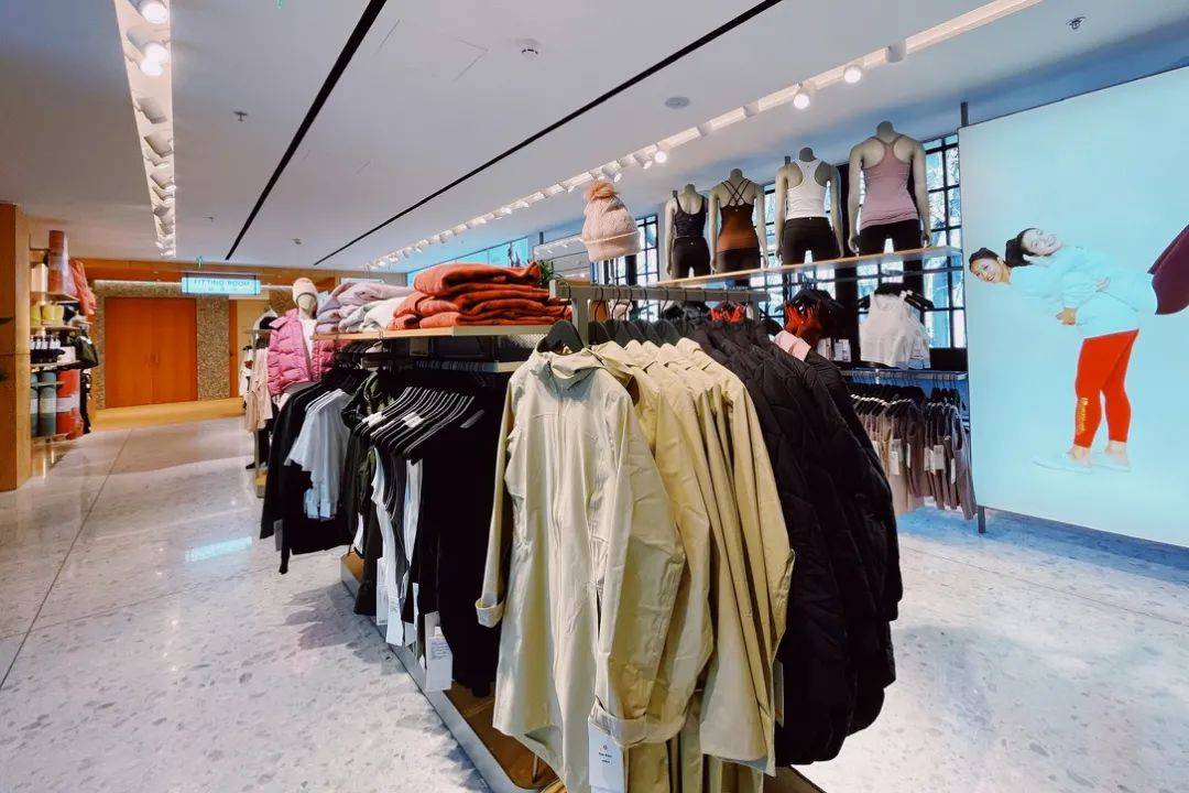 新天地 lululemon 重装扩店焕新升级图集