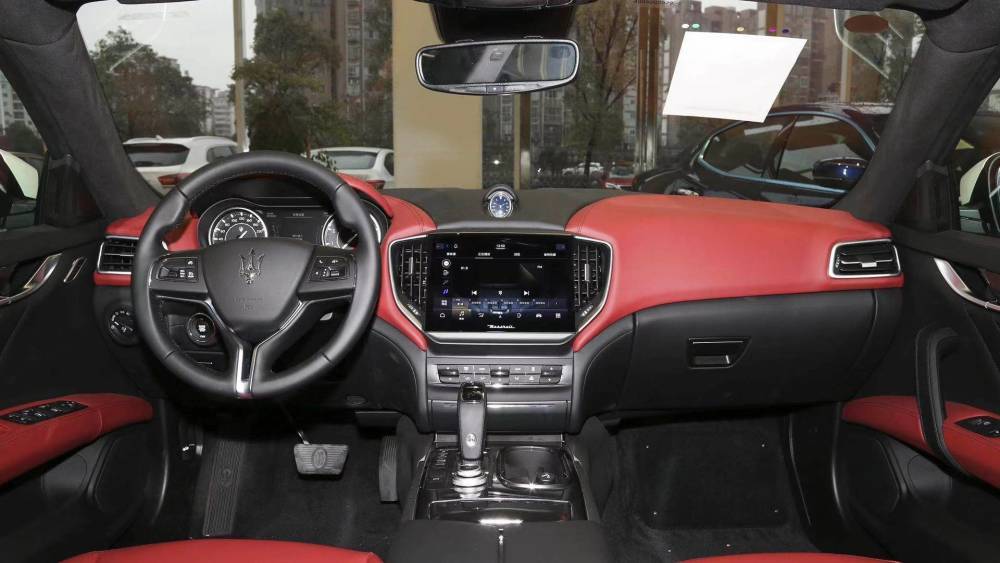 门槛降低,2021款玛莎拉蒂ghibli