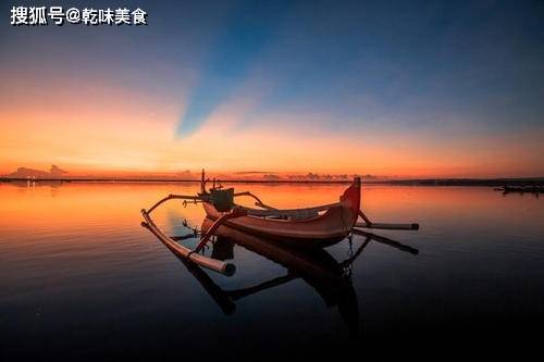连续两夜河岸之梦，捕捉鱼群的深层寓意与心理解析