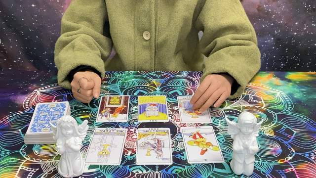 射手座21年2月运势 其实你们之间 比较倾向于三角恋情 对方