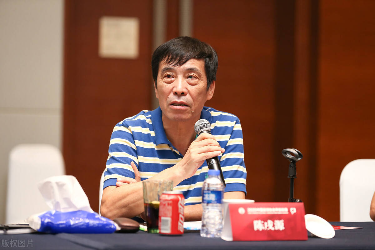 名记爆料,俱乐部和球员之间的矛盾爆发,足协新政是导火索!