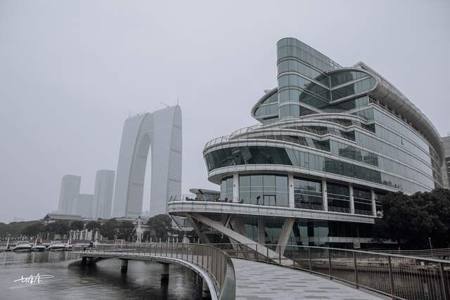 电视剧《都挺好》取景地，苏州彩虹邮轮酒店，金鸡湖边的一道风景