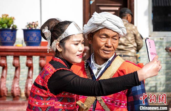 西藏僜人奋斗记：从原始部落跨越到现代生活