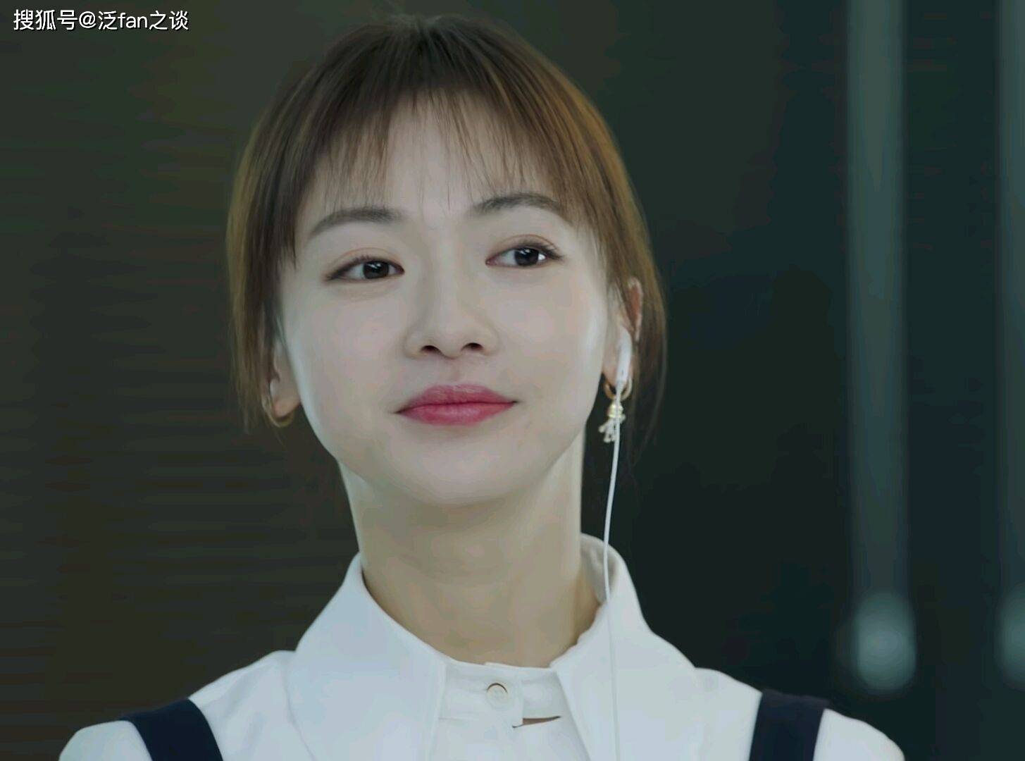 正青春豆瓣评分48吴谨言演技真的很差吗要我说这锅该编剧背