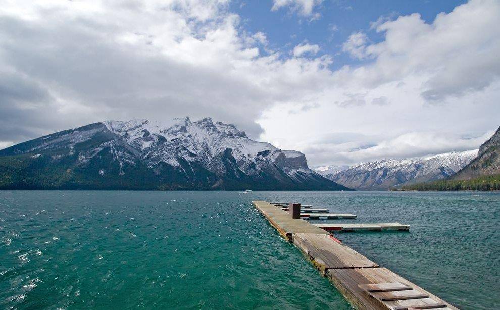 这个淡水湖最深1637米，可供50亿人喝半世纪，名字大家很熟