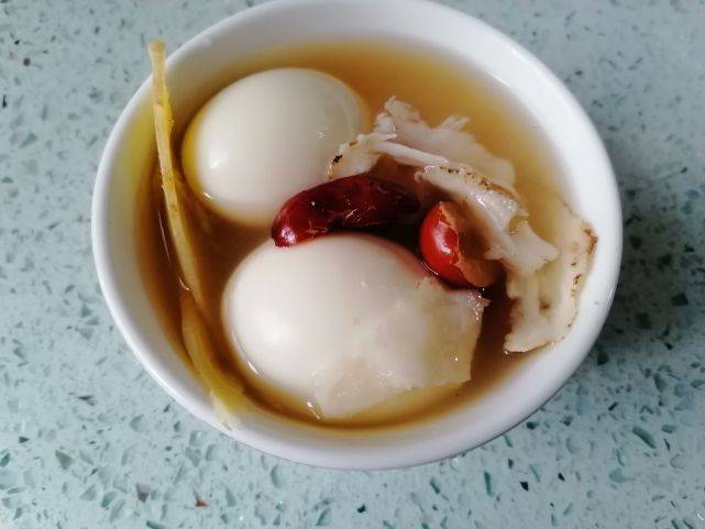 冬天女人手脚冰凉就喝它,每天一碗,驱寒暖胃,气血两旺安稳过冬