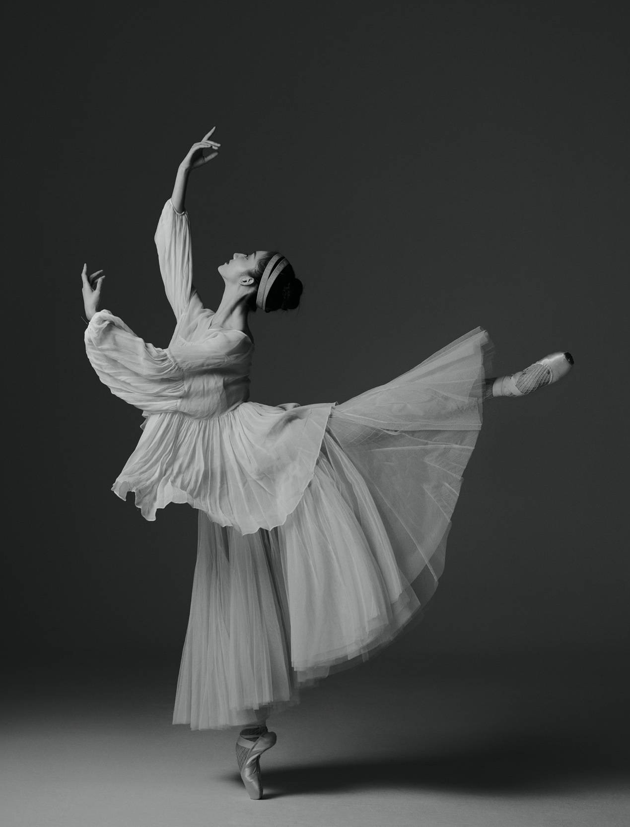 娱乐圈异域美女再添一员新人景瓷颜值与古力娜扎、迪丽热巴比肩