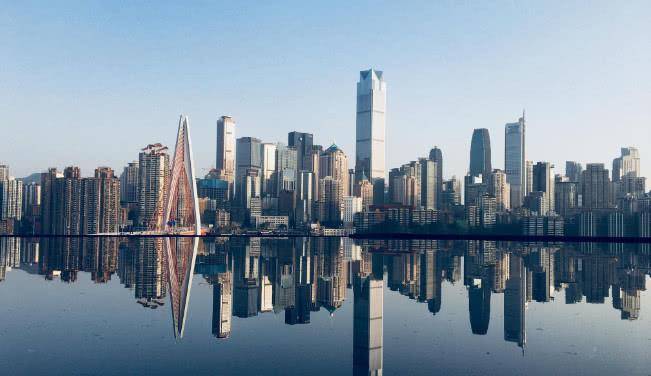 中国排名前三的网红城市，成都被挤出前三名，第一名仍还是重庆