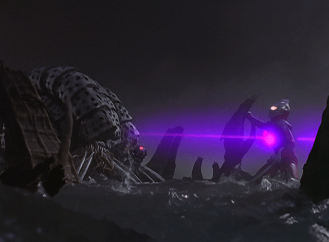 泽塔英雄传:再次变成光,消灭邪神,那一年我们没有一个是无辜的