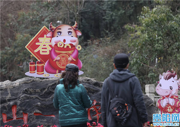 【图集】贵阳黔灵山：新春临近 年味渐浓