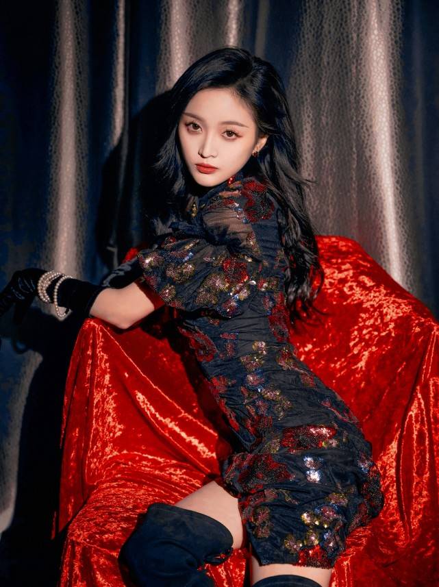 火箭少女久违合体,却唱唢呐版无羁,舞台表现不输肖战王一博_手机搜狐