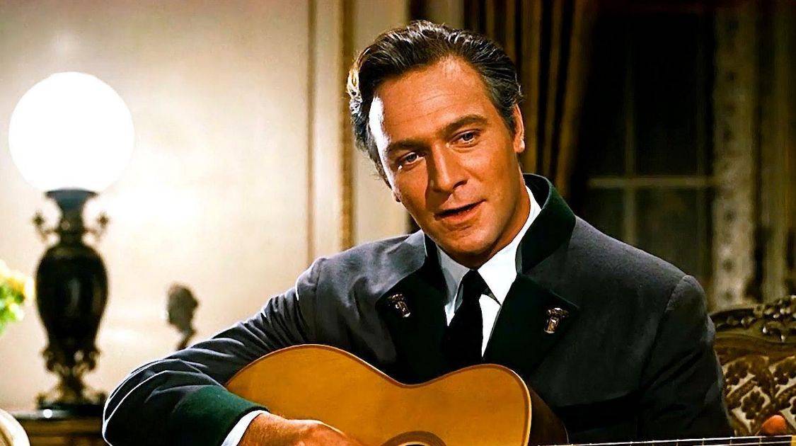 91岁《音乐之声》男主去世,在家中摔伤头部,第三任妻子陪伴到最后