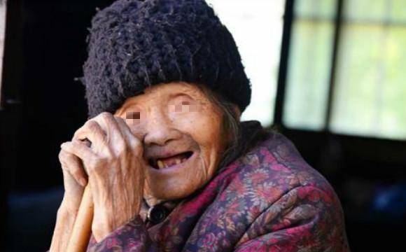 故事婆婆去世当天儿媳产下女婴她怀疑这孩子是婆婆投胎