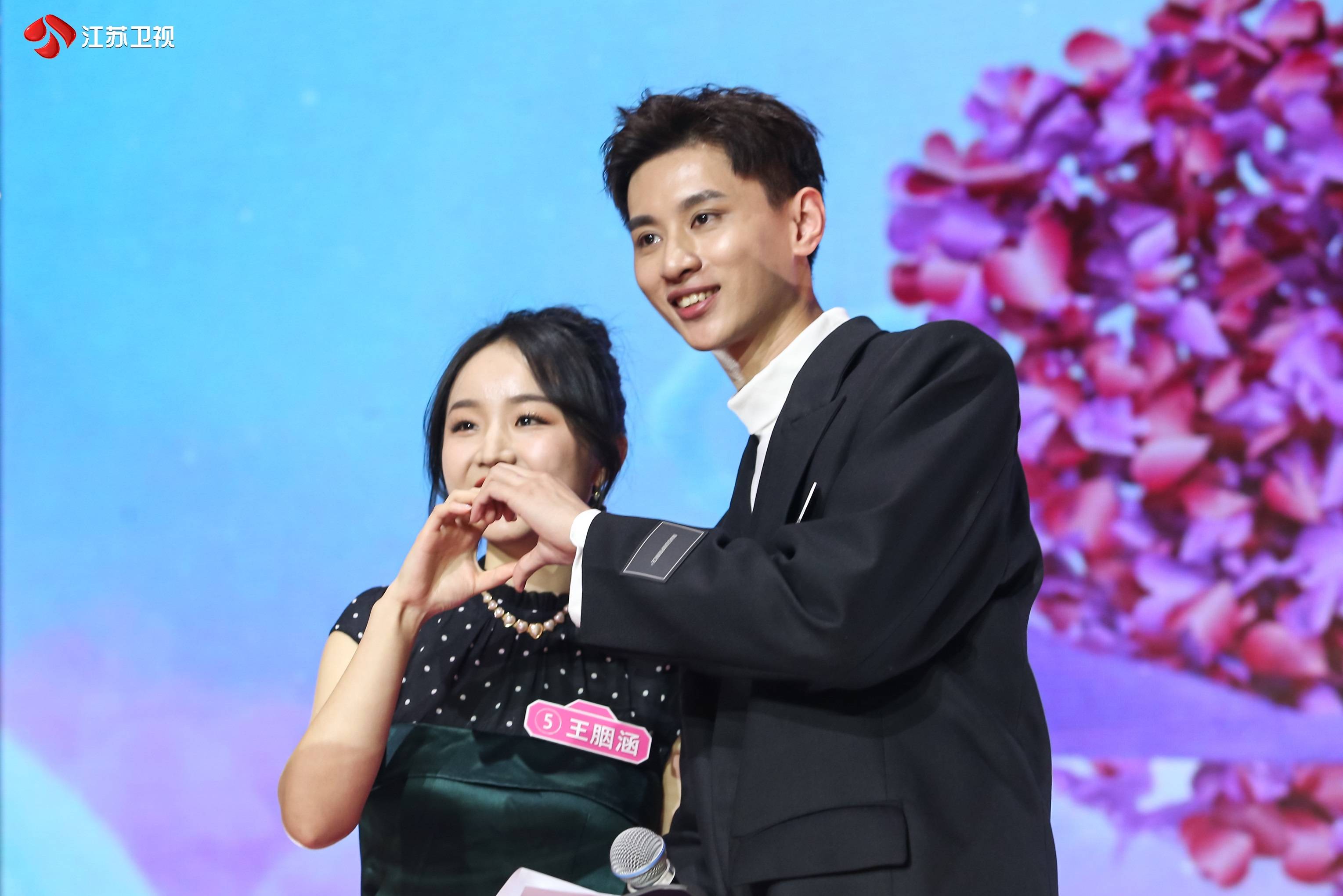 愿意秒回信息的,才是真爱吗?