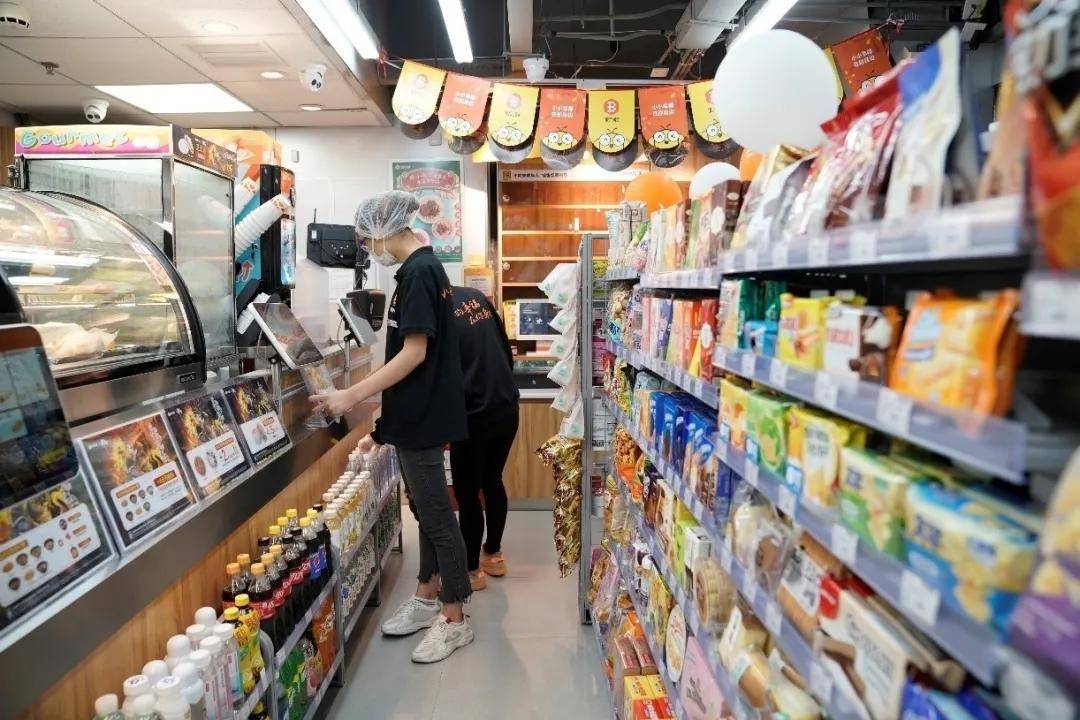 明星独家合作扎堆 黄晓明沈腾争战便利蜂盒饭封面