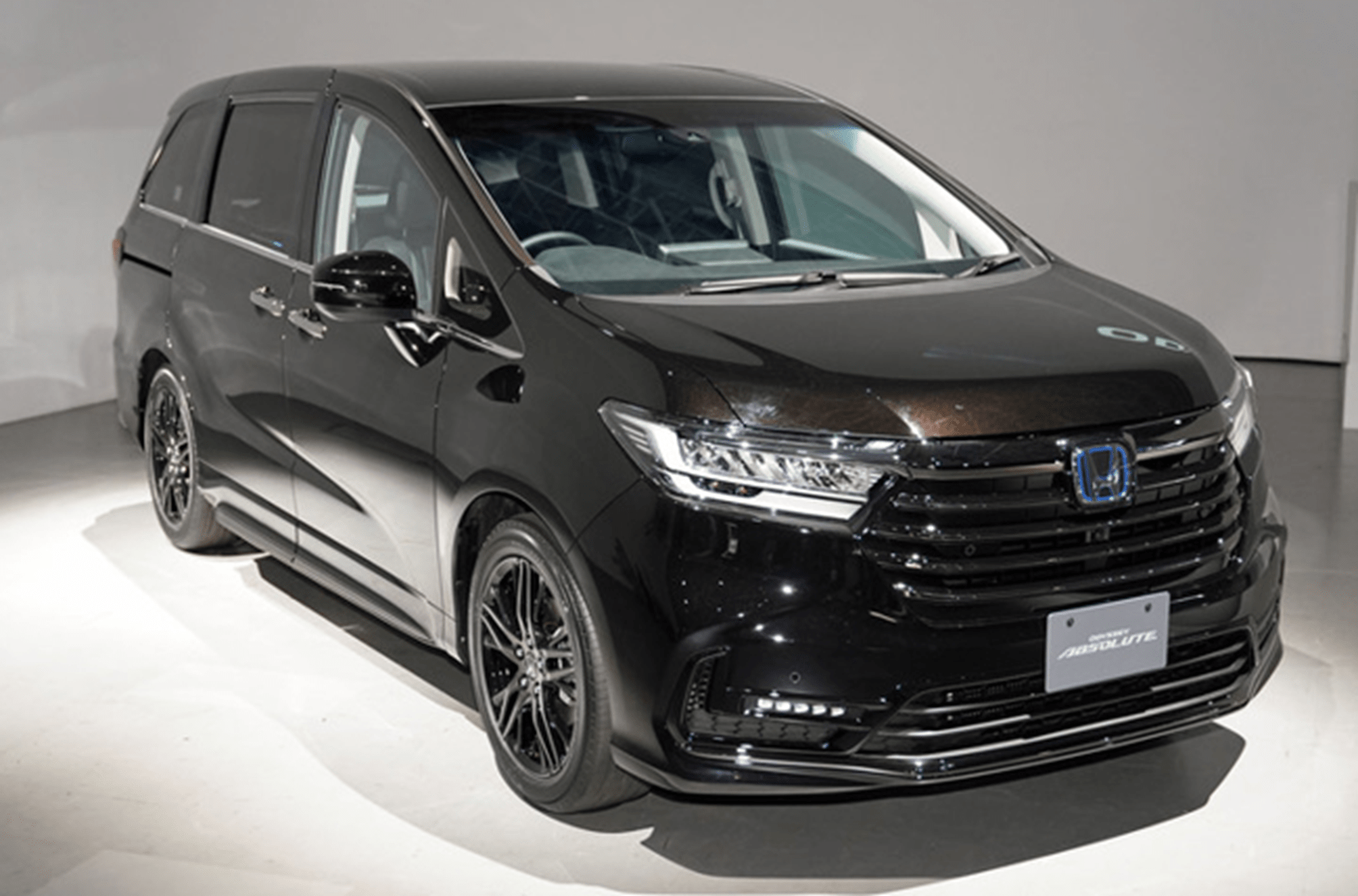 新款本田奥德赛实车来了,气势不输埃尔法,更适合家庭选择