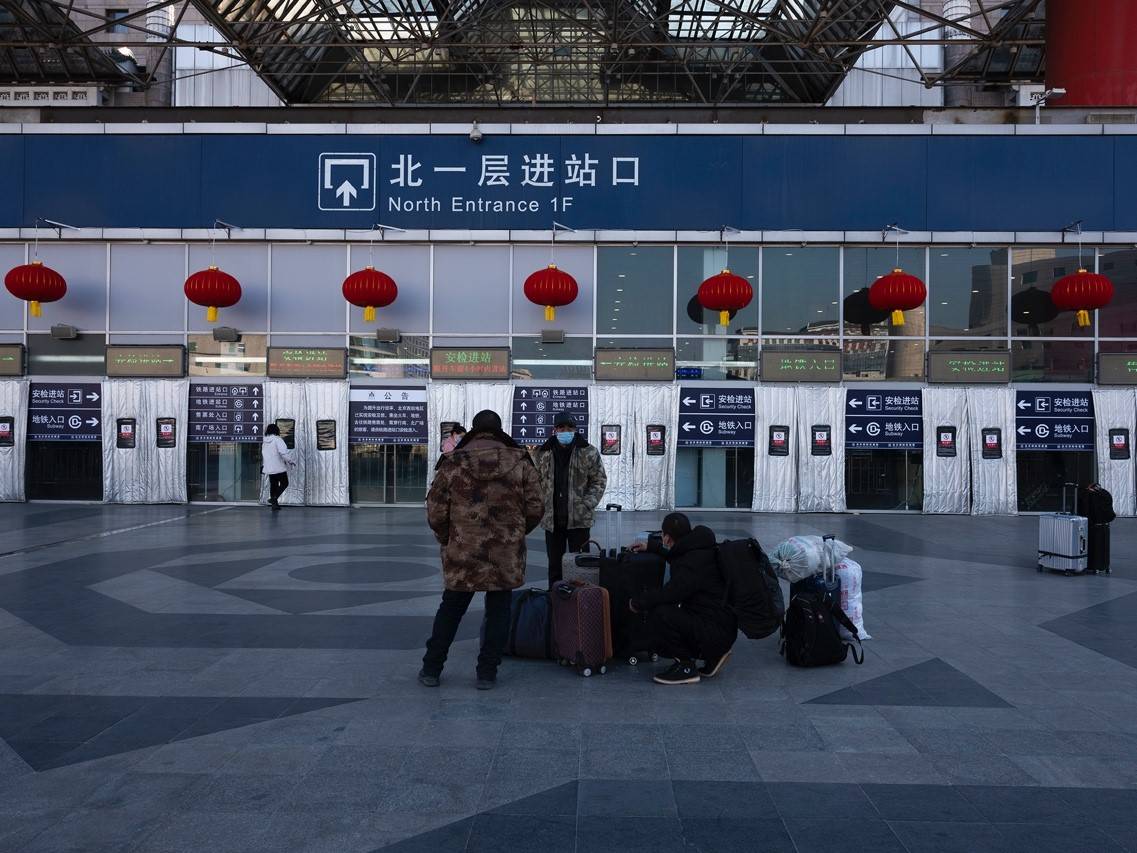 北京西站的特殊春运:酒店房费腰斩,留守儿童的妈妈决心回家