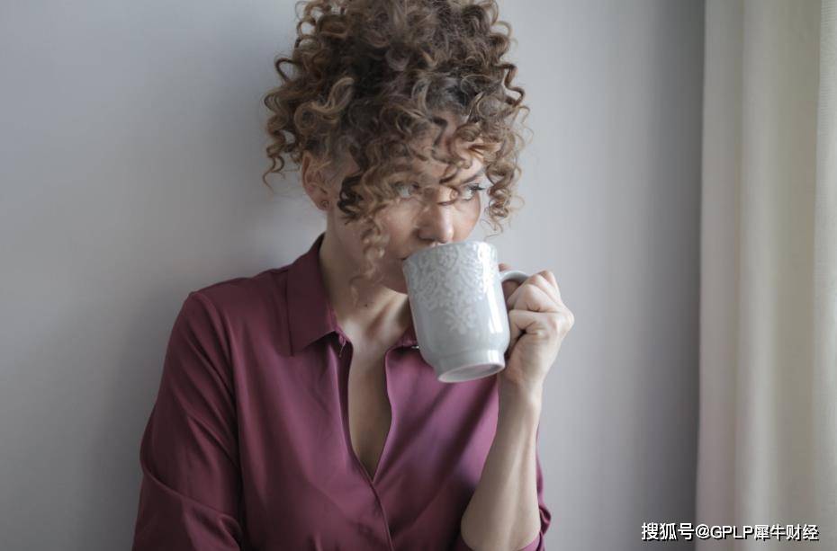 奈雪的茶表面红火实则连年亏损 融资烧钱后赴港