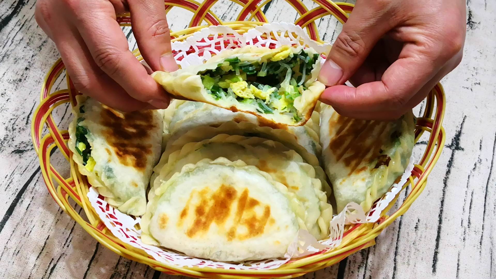 大年初三吃"合子",寓意和气生财,老传统甭丢,吃完财源滚滚来