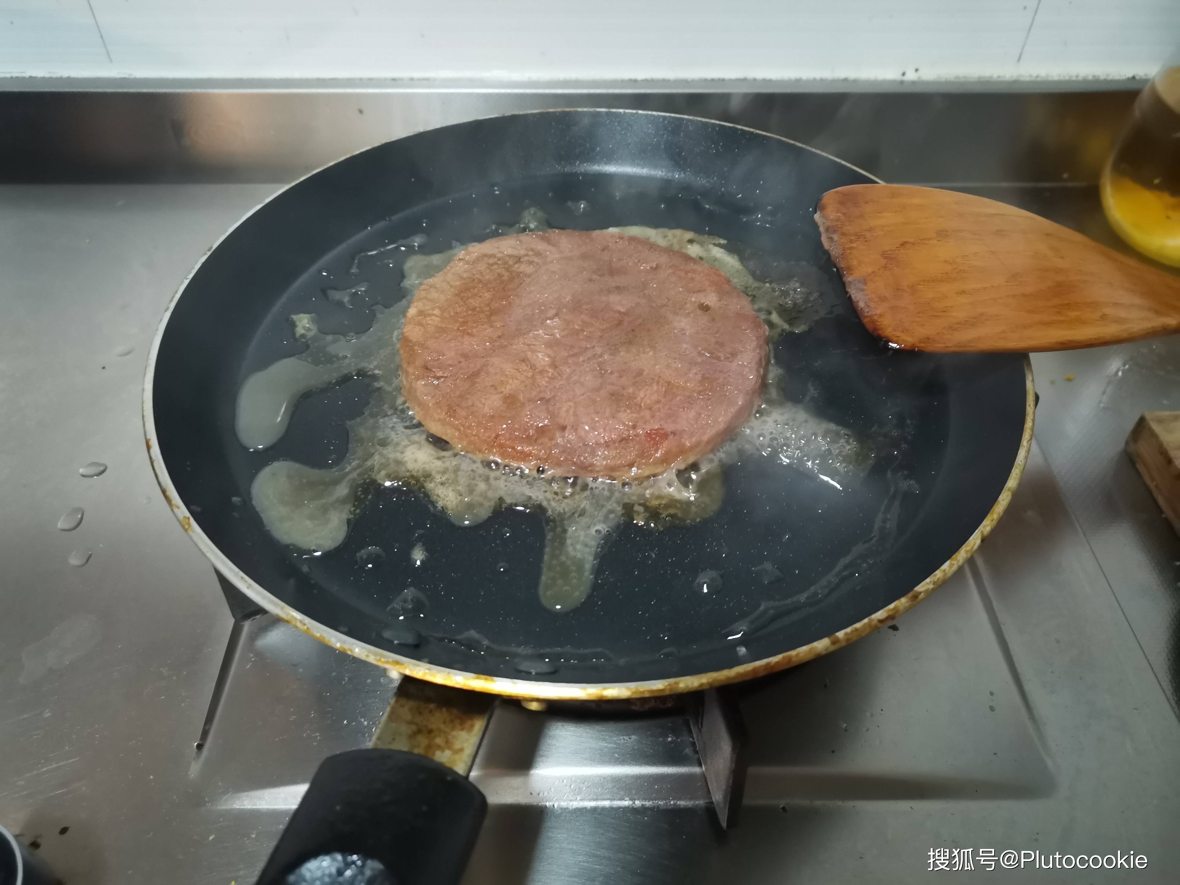 怎么样煎牛排才能全熟 34e885bac7be47ba9b31974a46ea9bab.jpeg