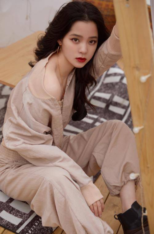 欧阳娜娜身材写真 6b419006f45c471a8dc3c9633eda8373.jpeg