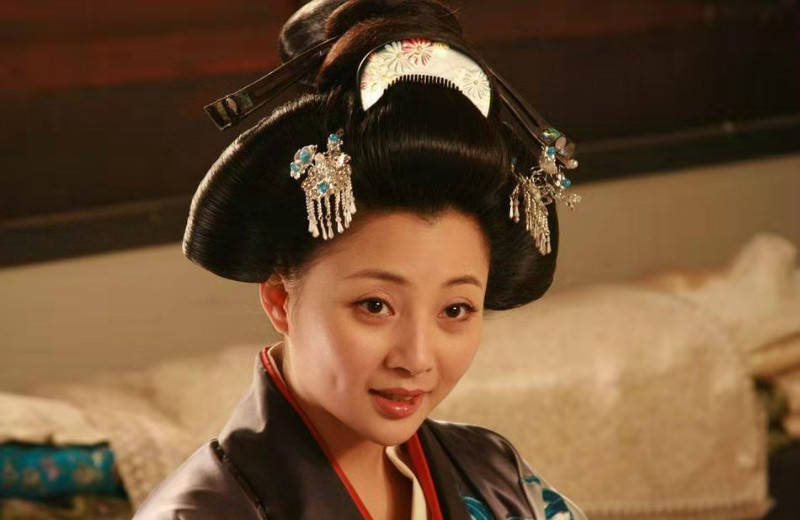 原创出道已经17年殷桃的嘴边痣为什么不切她自己道出原因