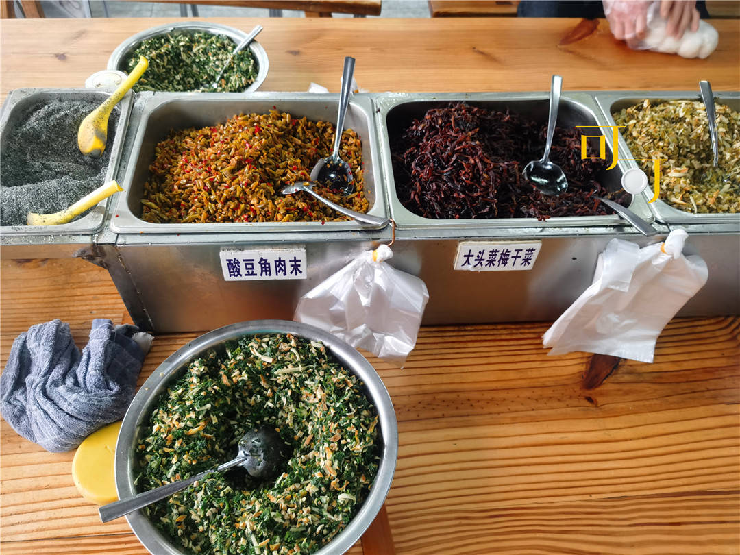 慈溪鸣鹤古镇的小吃,五花八门太多了,5元一个年糕饺一定要尝尝-搜狐