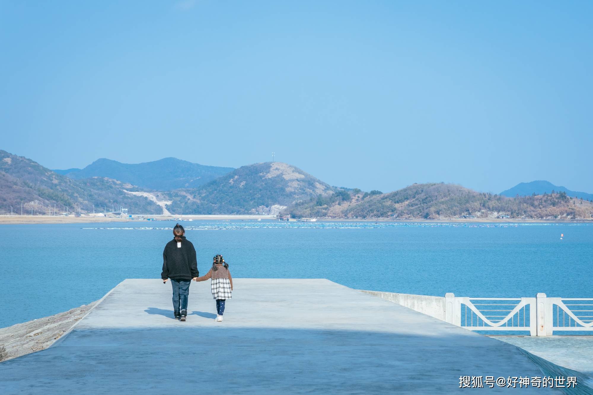 宁波版“海上西湖”，沙滩堤坝适合亲子游，不在市区却在宁波奉化