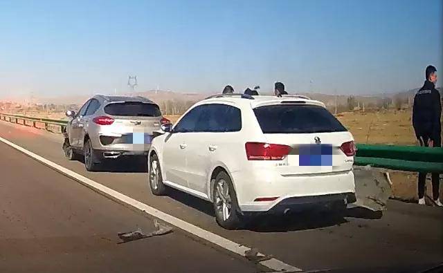 京藏高速宁夏段发生多起追尾!回家路上,请注意安全!