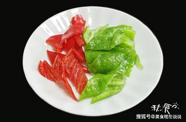 酸辣白菜怎么炒好吃的视频 1fc149e631664f70829ffbc094706c1d.jpeg