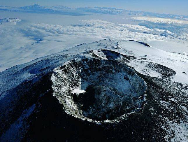 原创南极洲有火山吗其实全球最大火山带就在这里有座火山正在喷发