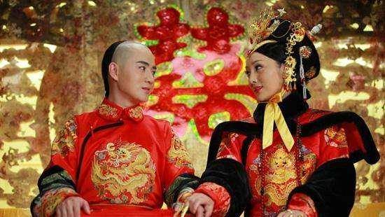 古装皇上皇后短剧，华丽演绎宫廷风云，华丽宫廷，皇上皇后情深记