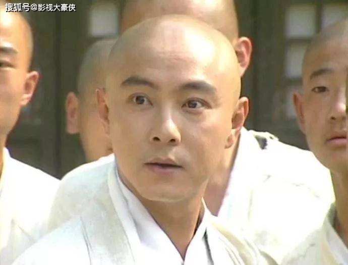 光头检验男星颜值,蔡徐坤高冷,黄子韬邪魅,看到肖战:心动了_造型