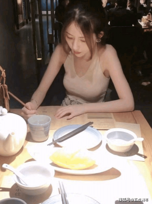 9589978be4c341438865e153ff62917e.png