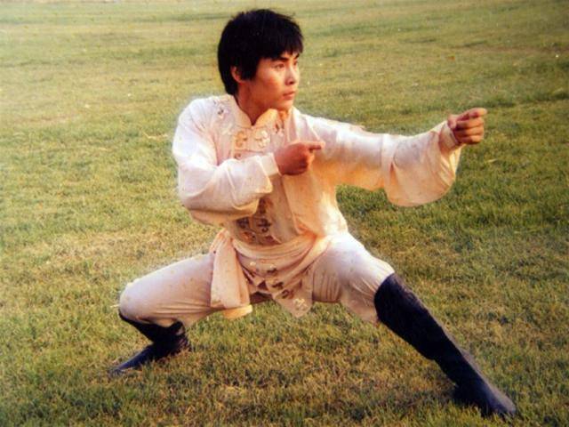 年演《武当》走红 武功不输李连杰却被遗忘 60岁赵长军近况如何_武术
