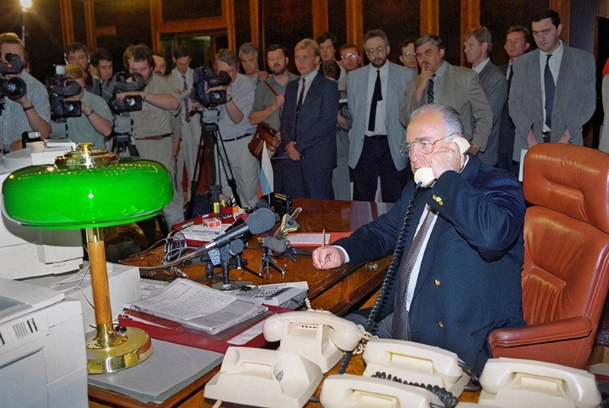 俄罗斯布琼诺夫斯克人质事件：向恐怖份子妥协，代价真的太大了_搜狐网