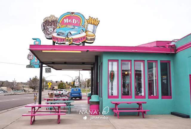 美国西部公路餐厅，竟是如此粉嫩的风格，女生最爱拍照打卡地