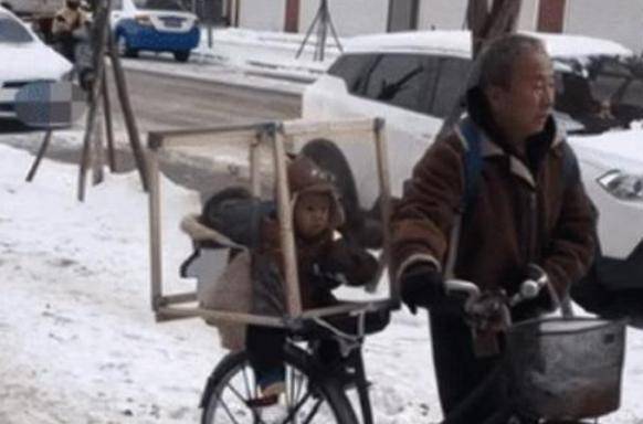 天爷爷地爷爷 62aa6e4d244e423087b33dc9aa4f773f.jpeg