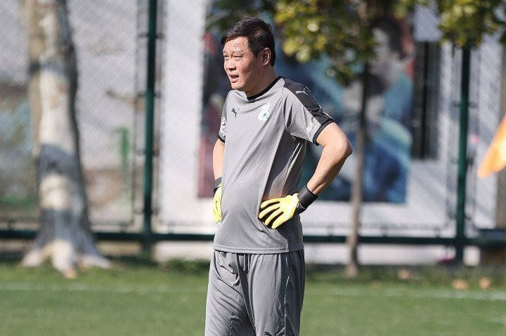 原创宝刀未老52岁范志毅再上赛场展现出色球技大肚腩抢镜