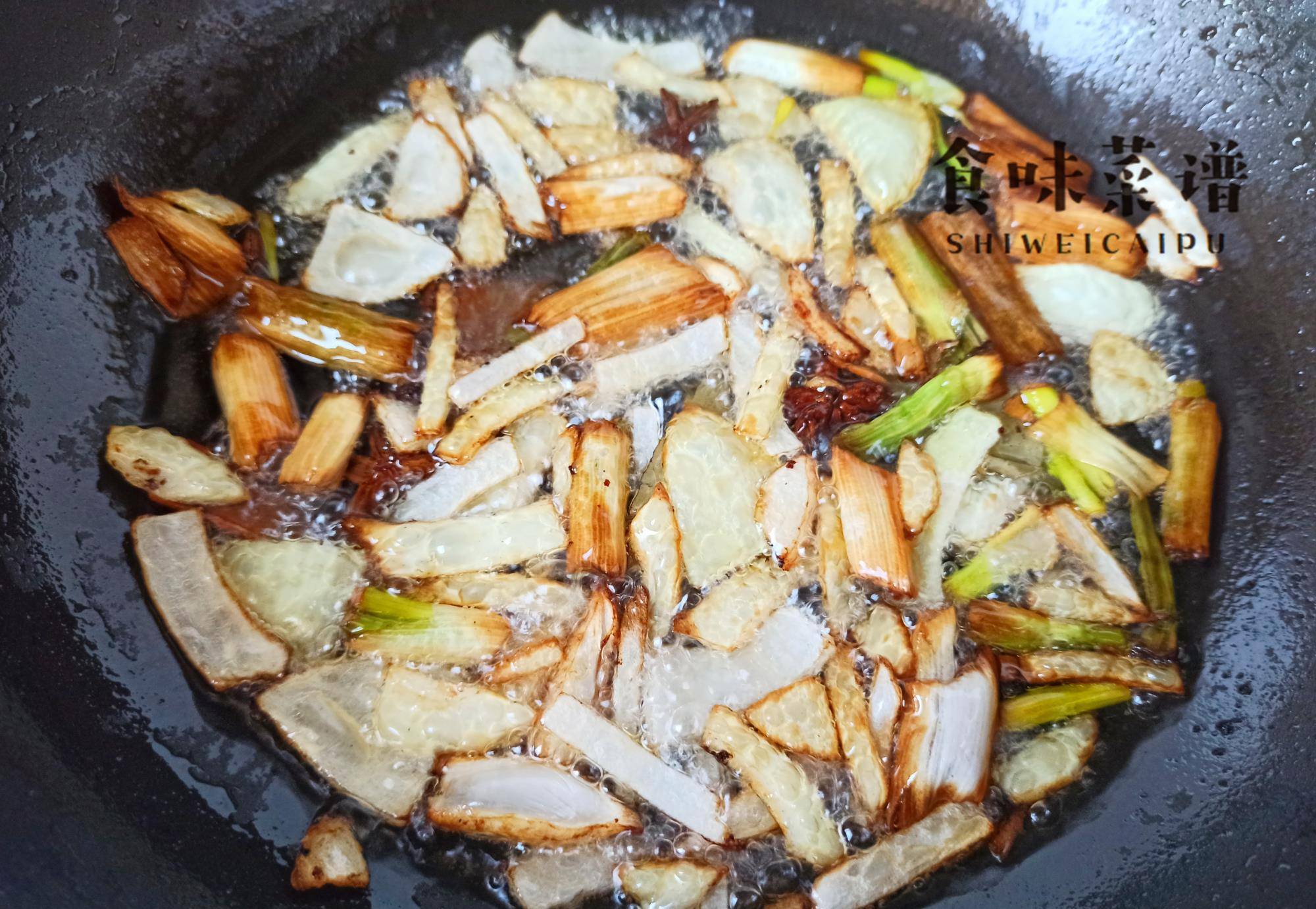 怎样腌辣椒又脆又好吃视频 51e6f9d7c78c42658a77c2f5ec776018.jpeg