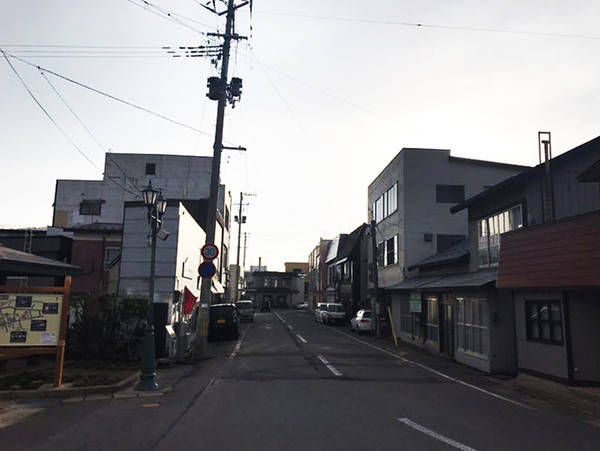 这就是日本的农村了，干净，萧条，一息尚存。——斜阳馆