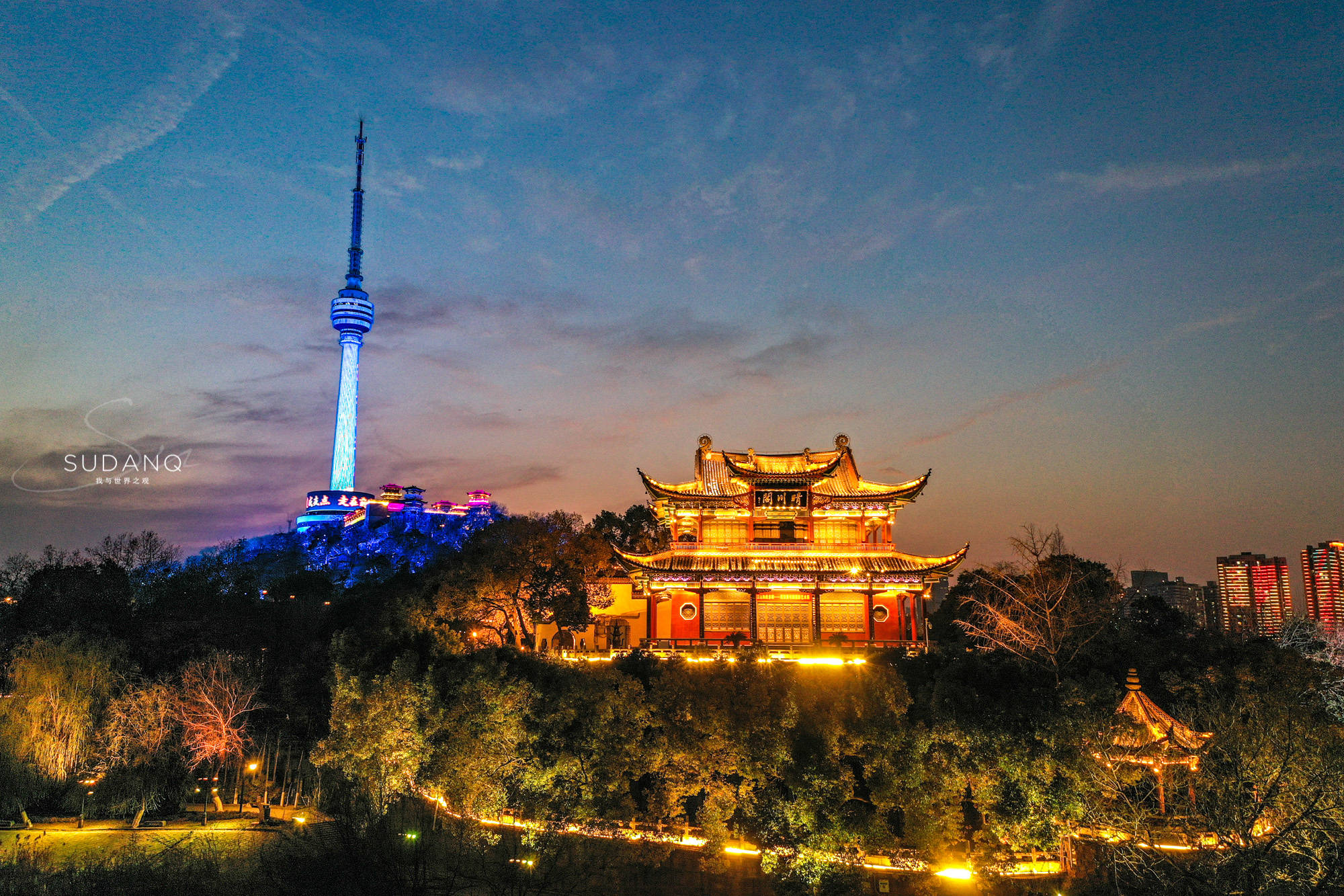 航拍晴川阁:武汉三大名胜之一,有"楚天第一楼"之美誉