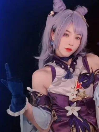 抖音网红"刘思瑶"cos《原神》刻晴,玩家吐槽太丑,真就登月碰瓷