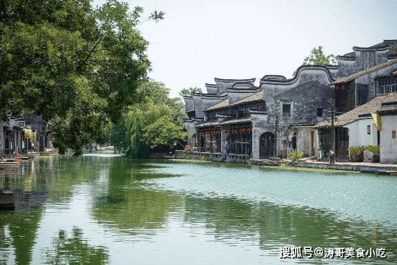 鱼米乡，水成网，两岸青青万株桑，带你领略古镇南浔特色美食小吃