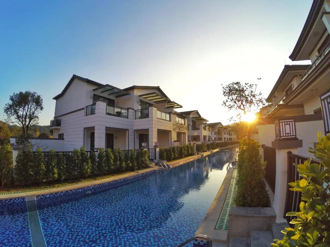 今天路过韶关丹霞山1号总是被它别墅深深的吸引了一起来看看吧