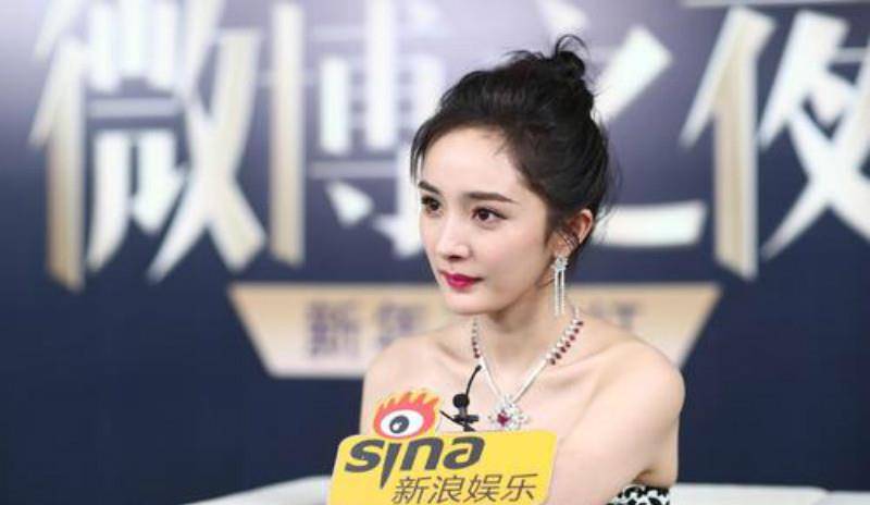 微博之夜2022杨幂完整视频 17a1c44ae1264dae9ddf78d143656bc0.jpeg