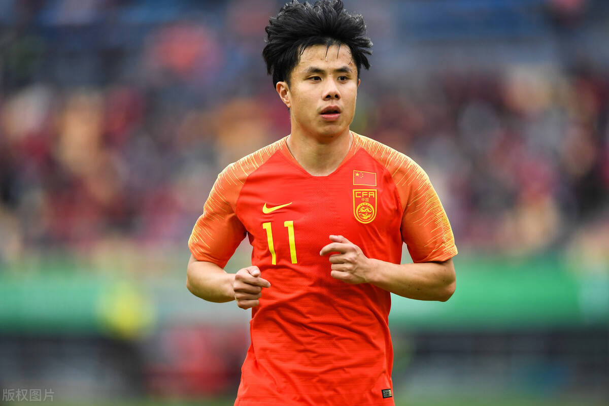 原创尘埃落定!蒿俊闵新赛季加盟卓尔已有明确定论,球迷直言真没想到