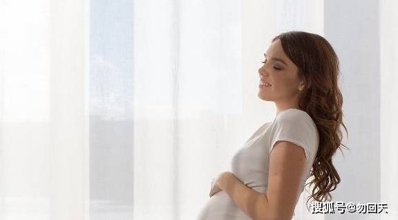 几个月胎动可以明显看见 8d959d6be9ec40ae8ecac03eed551e47.jpeg