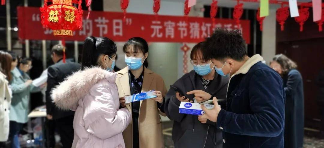 笑脸100才猜成语_看图猜成语(3)